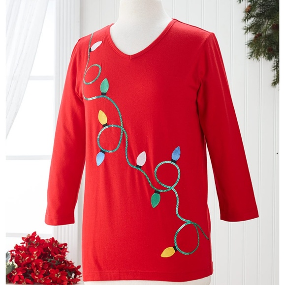 metropolitian Tops - 🌲 1 Left! BEST SELLER Christmas Blouse Strand Lights